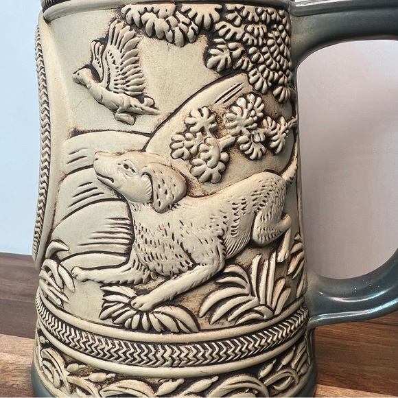 Vintage Beer Stein Hunting Dogs - Picture 7 of 13